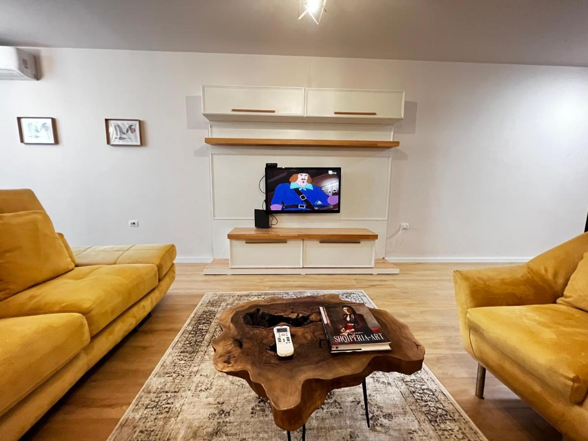 Tirana Main Square Apartment ภายนอก รูปภาพ