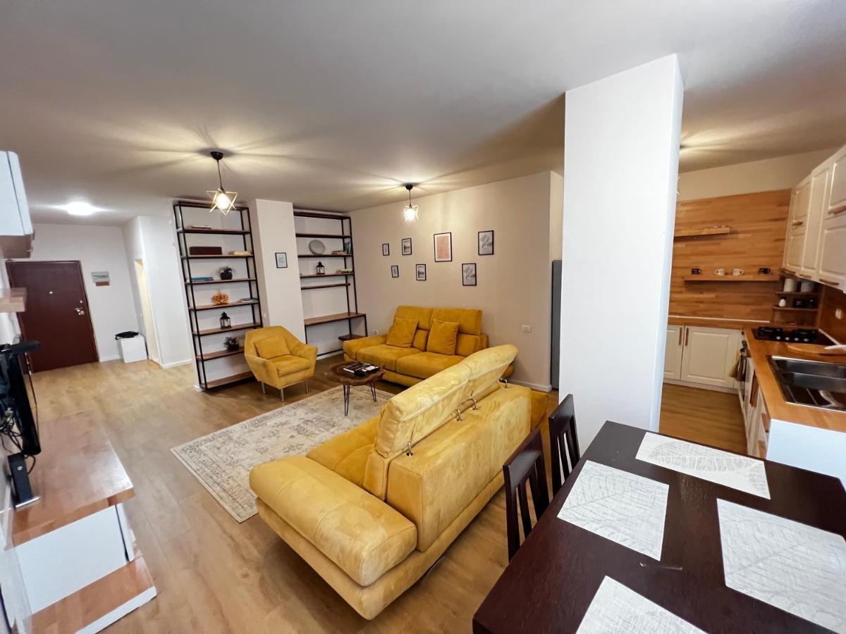 Tirana Main Square Apartment ภายนอก รูปภาพ