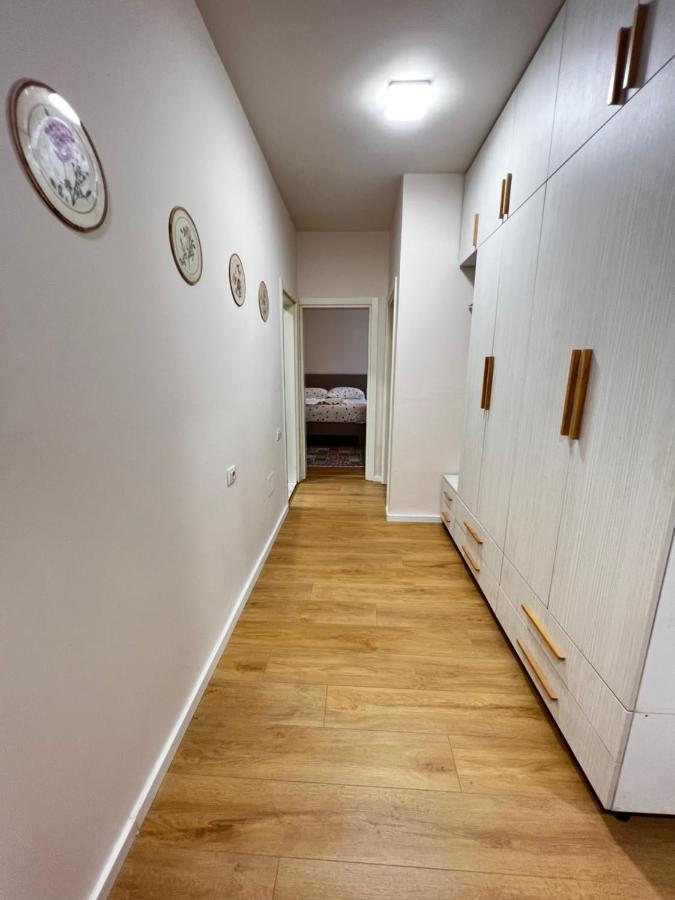 Tirana Main Square Apartment ภายนอก รูปภาพ