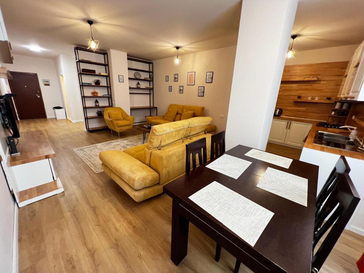 Tirana Main Square Apartment ภายนอก รูปภาพ