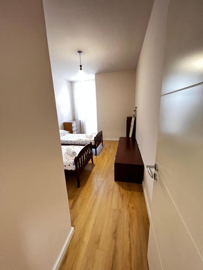 Tirana Main Square Apartment ภายนอก รูปภาพ