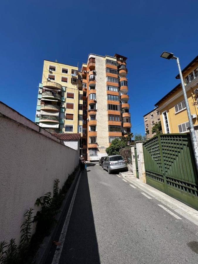 Tirana Main Square Apartment ภายนอก รูปภาพ